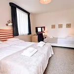 Sedina 4* レバル