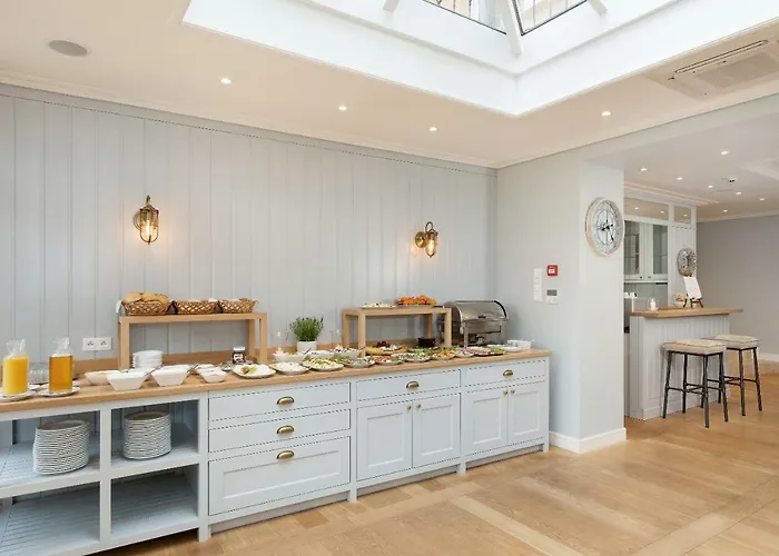 Villa Sedina Bed & Breakfast 4*